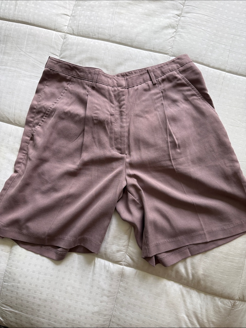 Nike Golf Shorts in Mauve and Cream